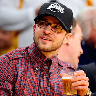 Celebrity News Quiz 2011-05-06 03:14:00 Celebrity News Quiz 2011-05-06 03:14:00