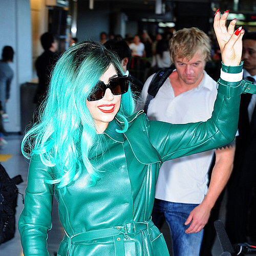 Pictures of Lady Gaga With Green Hair at Tokyo Airport