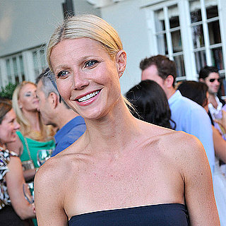 Celebrities' Beach Bag Essentials 2011-08-01 11:55:00