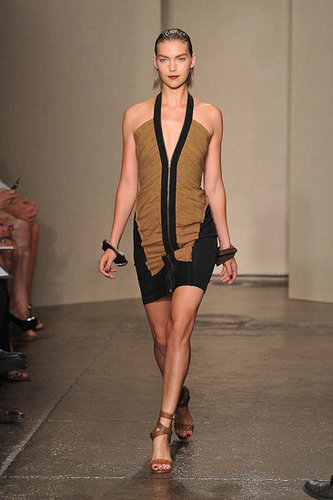On the shorter side, Donna Karan showed curve-hugging silhouettes.
On the shorter side, Donna Karan showed curve-hugging silhouettes.