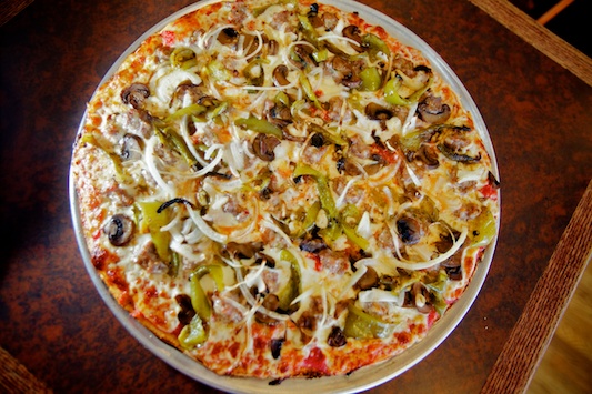Armand's Pizzeria: A Pizza Tradition For More Than 50 Years!