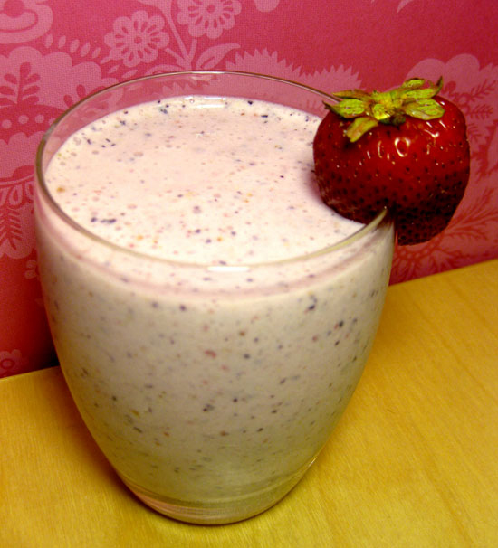 Almond Berry Banana Yogurt Smoothie Almond Berry Banana Yogurt Smoothie