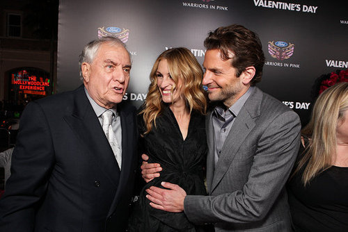 Julia Roberts joked with Garry Marshall and Bradley Cooper at the premiere of Valentine's Day in 2010.
Julia Roberts joked with Garry Marshall and Bradley Cooper at the premiere of Valentine's Day in 2010.
