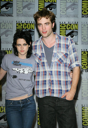 Robert Pattinson and Kristen Stewart hung out together in San Diego at Comic-Con in July 2009.
Robert Pattinson and Kristen Stewart hung out together in San Diego at Comic-Con in July 2009.