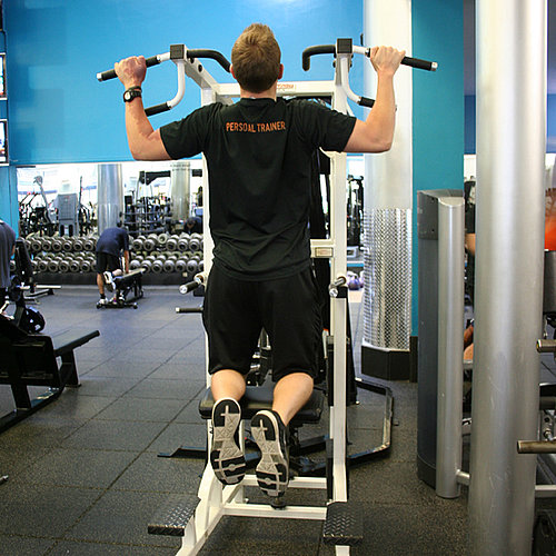 How to Use the Assisted Pull-Up Machine