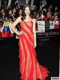 Which Twilight Lady was best dresses at Breaking Dawn 1 Premiere?