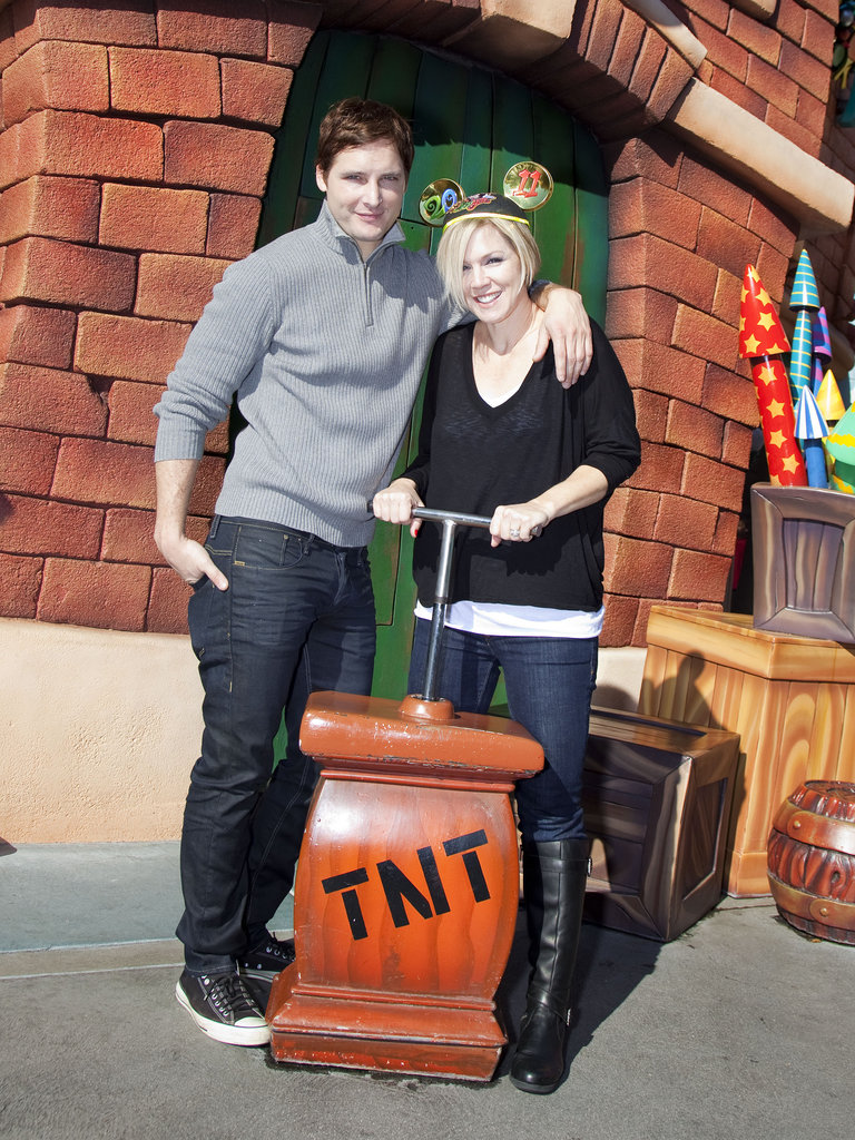 Peter Facinelli and Jennie Garth took a trip to Toon Town in December 2010.
Peter Facinelli and Jennie Garth took a trip to Toon Town in December 2010.