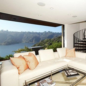 Robert Pattinson and Kristen Stewart Rental Home in Bel-Air