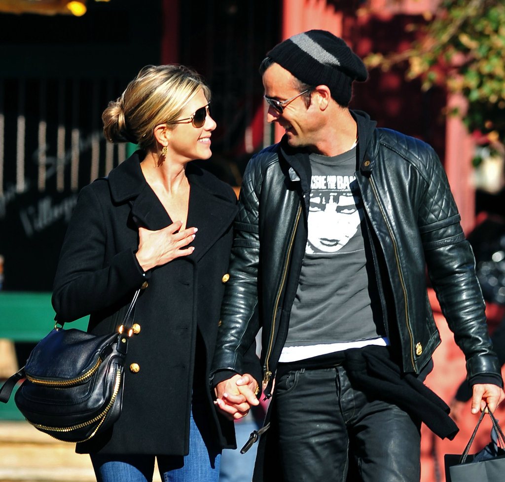 Jennifer and Justin were beaming while out running errands around NYC in September 2011.
Jennifer and Justin were beaming while out running errands around NYC in September 2011.