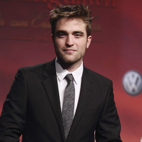 Robert Pattinson Spotted Leaving a Bar in Los Feliz With Sarah Roemer