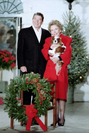 King Charles Cavalier Spaniel Rex is sitting pretty, taking in the annual lighting of the National Christmas Tree with the Reagans in 1985.
Source: Ronald Reagan Presidential Library
King Charles Cavalier Spaniel Rex is sitting pretty, taking in the annual lighting of the National Christmas Tree with the Reagans in 1985.
Source: Ronald Reagan Presidential Library