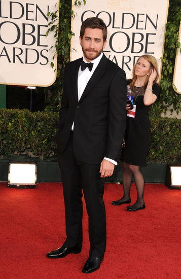 Jake Gyllenhaal wore a sexy tuxedo at the 2011 Oscars.
Jake Gyllenhaal wore a sexy tuxedo at the 2011 Oscars.