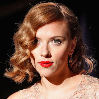 Scarlett Johansson Swears by Manuka Honey For Great Skin