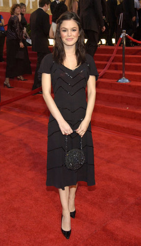 Rachel Bilson walked the red carpet in 2004.
Rachel Bilson walked the red carpet in 2004.