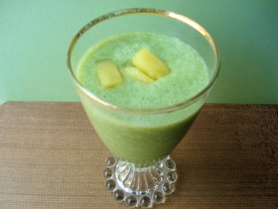 Cranberry Pineapple Green Smoothie Cranberry Pineapple Green Smoothie