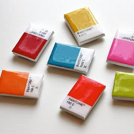 Pantone Chip Magnet DIY