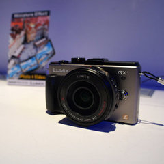 Panasonic Lumix GX1 at CES 2012 Panasonic Lumix GX1 at CES 2012
