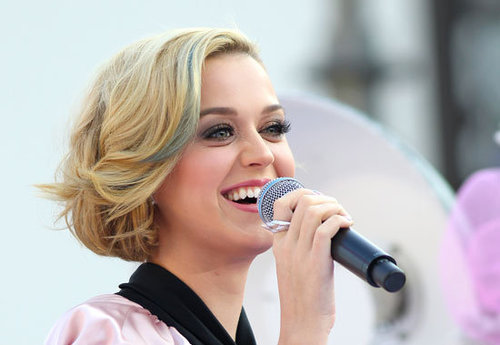 Katy Perry False Eyelashes Line