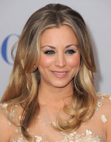 2012 People's Choice Awards host Kaley Cuoco on the red carpet .
2012 People's Choice Awards host Kaley Cuoco on the red carpet .