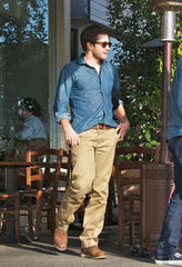 Jake Gyllenhaal Eats Lunch at LA's Angelini Osteria