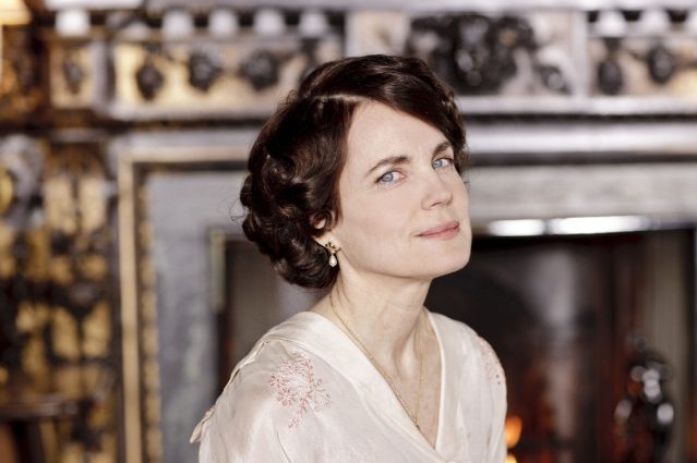 Full brows were in fashion during the 1910s, but mascara took a while to catch on. Though it was invented in 1913, it would take more than a decade for women to wear it regularly.
Source: ITV
Full brows were in fashion during the 1910s, but mascara took a while to catch on. Though it was invented in 1913, it would take more than a decade for women to wear it regularly.
Source: ITV