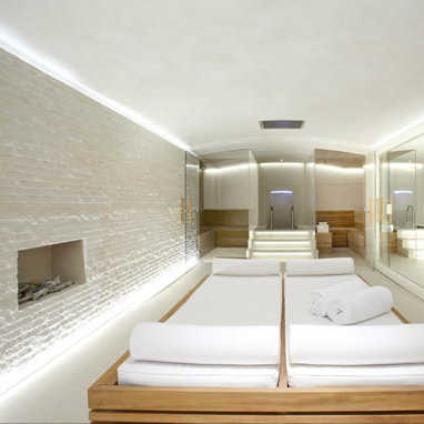 House Tour of World Architecture News' Best House of 2011