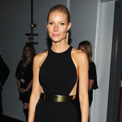 Gwyneth Paltrow Black Dress Pictures at 2012 Grammys