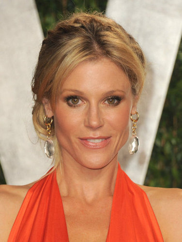 Julie Bowen up close at the Vanity Fair Oscar party.
Julie Bowen up close at the Vanity Fair Oscar party.