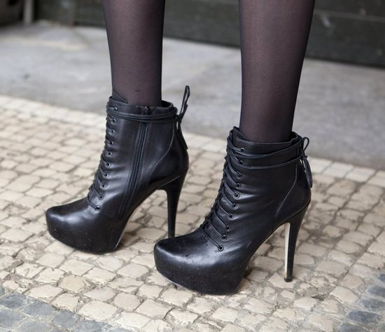 Paris Fashion Week Street Style Fall 2012