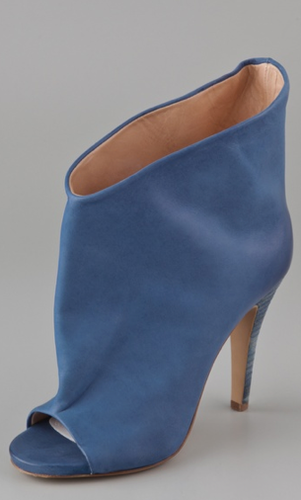 The muted blue color makes us swoon.
Maison Martin Margiela high heel bootie ($835)
The muted blue color makes us swoon.
Maison Martin Margiela high heel bootie ($835)