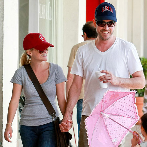 Reese Witherspoon and Jim Toth showed their team spirit in Ojai in March 2011.
Reese Witherspoon and Jim Toth showed their team spirit in Ojai in March 2011.