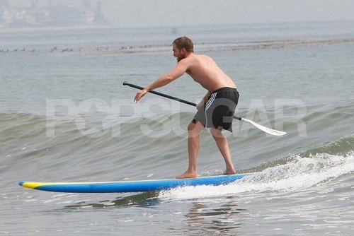 Shirtless Robert Pattinson Plays on the Beach — See Over 100 Pictures! Shirtless Robert Pattinson Plays on the Beach — See Over 100 Pictures!