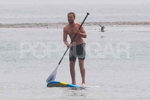 Shirtless Robert Pattinson Plays on the Beach — See Over 100 Pictures! Shirtless Robert Pattinson Plays on the Beach — See Over 100 Pictures!