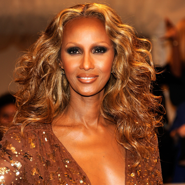 Iman Wins BellaSugar's Beauty Icon Award