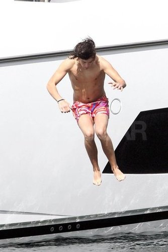 One Direction Celebrates SNL Success With a Shirtless Swim One Direction Celebrates SNL Success With a Shirtless Swim
