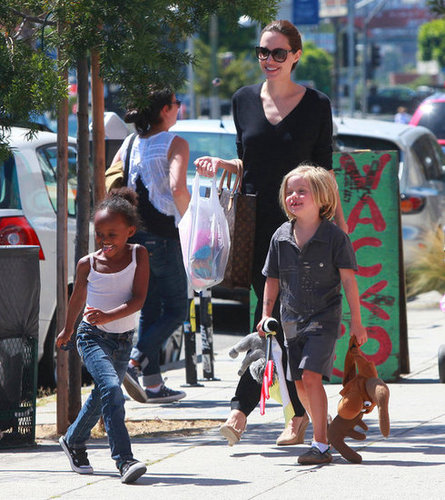 Angelina Jolie shopped with Zahara and Shiloh while in Hollywood in July 2011.
Angelina Jolie shopped with Zahara and Shiloh while in Hollywood in July 2011.