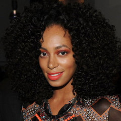 Solange Knowles's Tangerine Eye Shadow and Lipstick