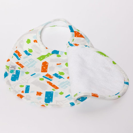 New Four-Sided Bib From Bebe au Lait