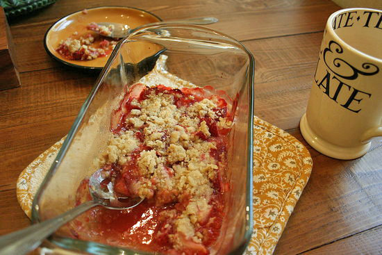 Gluten-Free (and Almost Sugar-Free) Strawberry Crumble Gluten-Free (and Almost Sugar-Free) Strawberry Crumble