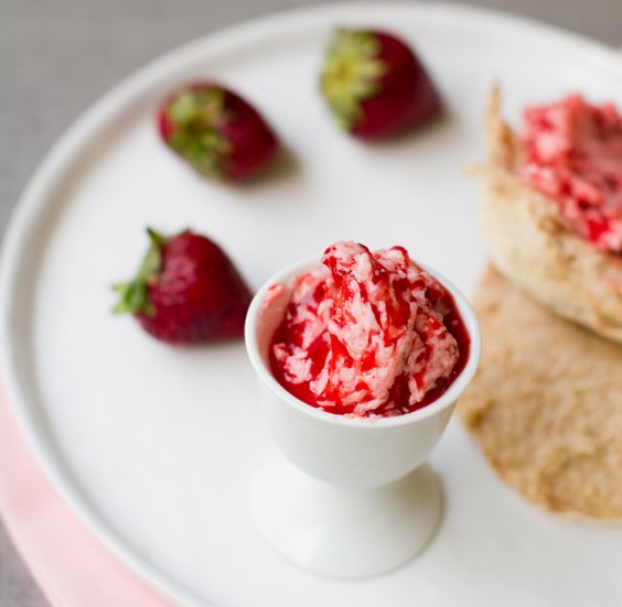 Strawberry Coconut Butter Strawberry Coconut Butter