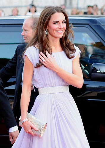She paired a metallic snakeskin Jimmy Choo clutch and Jimmy Choo sandals with her pastel purple Alexander McQueen gown at the BAFTA Brits to Watch awards in LA.
She paired a metallic snakeskin Jimmy Choo clutch and Jimmy Choo sandals with her pastel purple Alexander McQueen gown at the BAFTA Brits to Watch awards in LA.