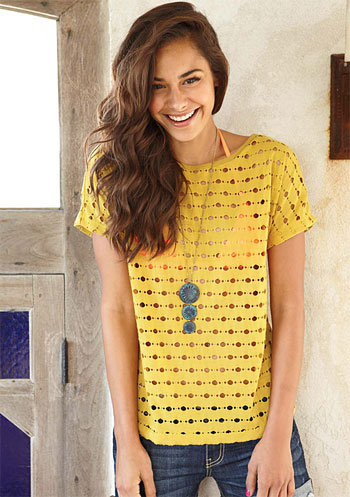 How great is this sunny yellow tee? Wear it with a body-conscious skirt or over your bathing suit top during a beach day.
Paper Crane Amel Perforated Tee ($30)
How great is this sunny yellow tee? Wear it with a body-conscious skirt or over your bathing suit top during a beach day.
Paper Crane Amel Perforated Tee ($30)