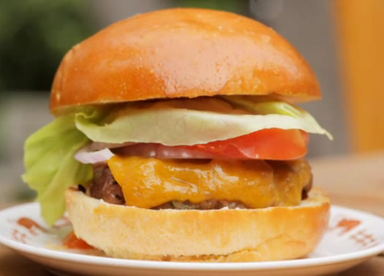 Classic Cheeseburger