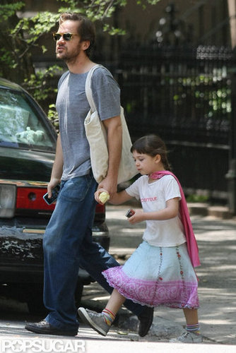 Maggie Gyllenhaal and Peter Sarsgaard Show Baby Gloria Their Brooklyn Hood Maggie Gyllenhaal and Peter Sarsgaard Show Baby Gloria Their Brooklyn Hood