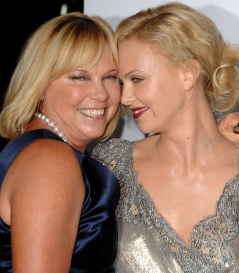 Charlize Theron cosied up to her mum Gerda on the red carpet in 2009.
Charlize Theron cosied up to her mum Gerda on the red carpet in 2009.