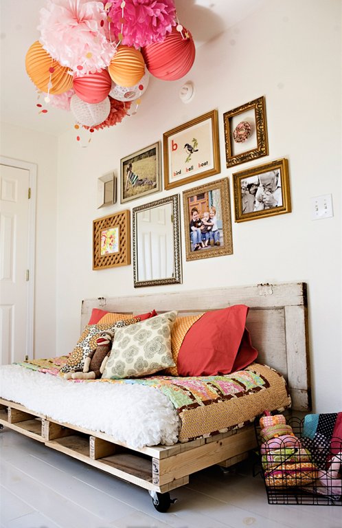 Doesn't this Palette Day Bed look stunning? See how you can make one for your home!
Source: Under the Sycamore
Doesn't this Palette Day Bed look stunning? See how you can make one for your home!
Source: Under the Sycamore