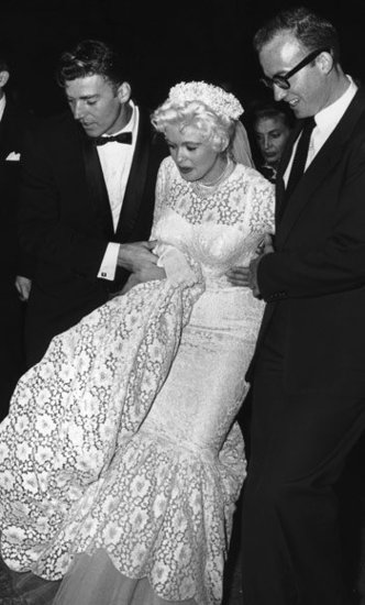 Jayne Mansfield Gets a Lift