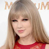 Taylor Swift's Hair and Makeup at the 2012 Billboard Music Awards