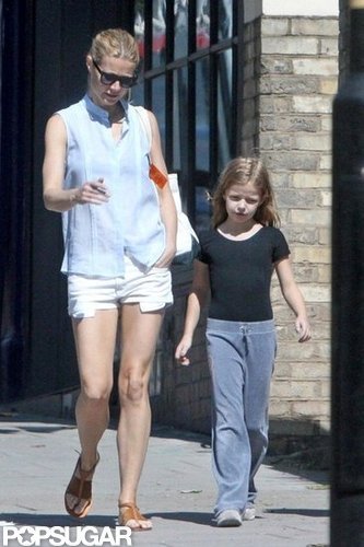 Gwyneth Paltrow and Apple took a stroll in London.
Gwyneth Paltrow and Apple took a stroll in London.