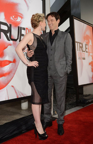 Anna Paquin and Stephen Moyer shared a cute moment on the red carpet.
Anna Paquin and Stephen Moyer shared a cute moment on the red carpet.